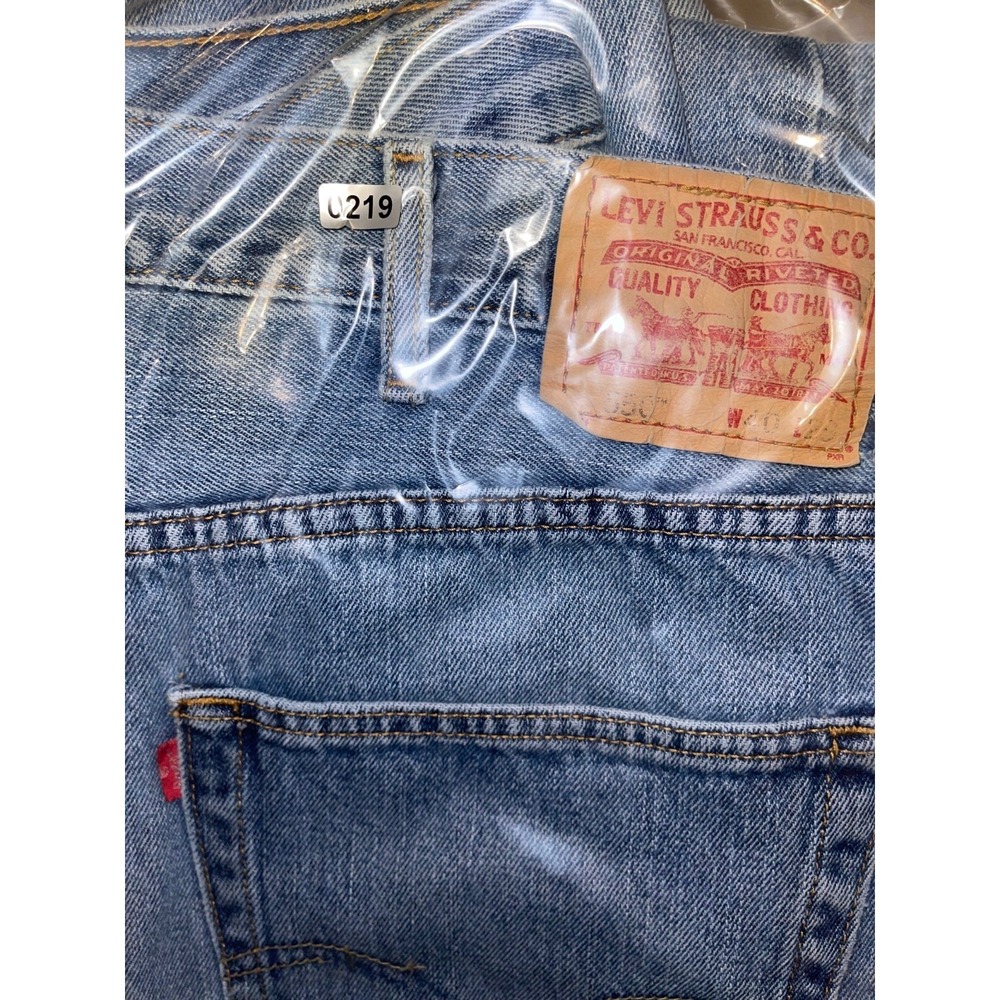 Levi's 550 Relaxed Fit Jeans Men's Size 40x29 Distressed Denim Medium Wash - Picture 16 of 16